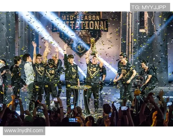 英雄联盟技术革新TOP10FPX团队引领潮流展现实力与创新